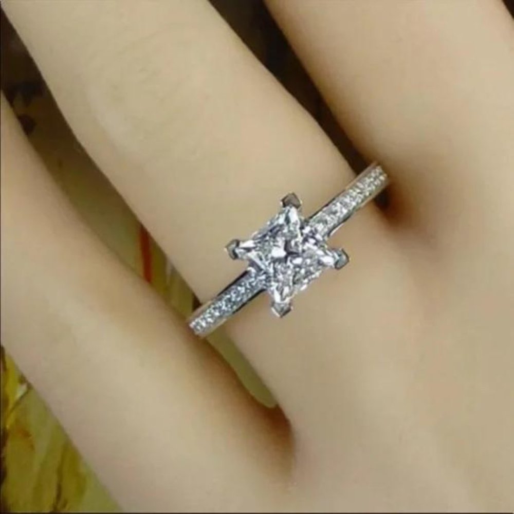 ENGAGEMENT 925 STERLING SILVER DIAMOND SQUARE RING, CUTE RING, SHINY RING. - Picture 5 of 5
